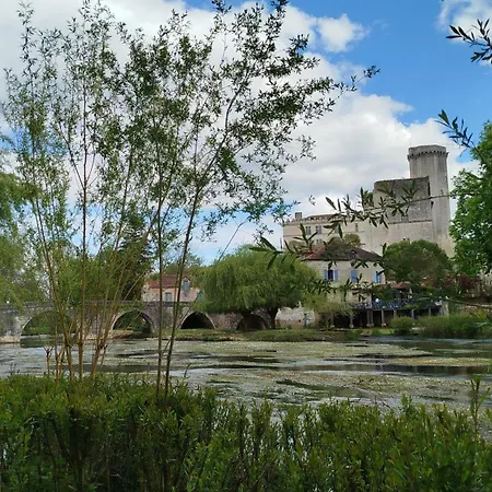 Independant Au Calme דירה *