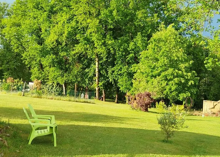 Independant Au Calme Château-lʼÉvêque